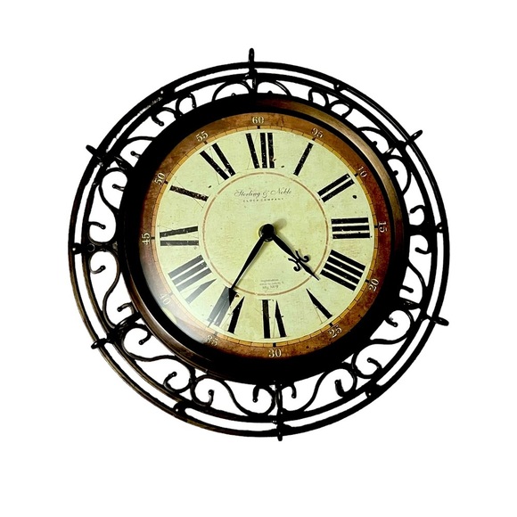 Modern Wall Clock - Picture 2 of 4